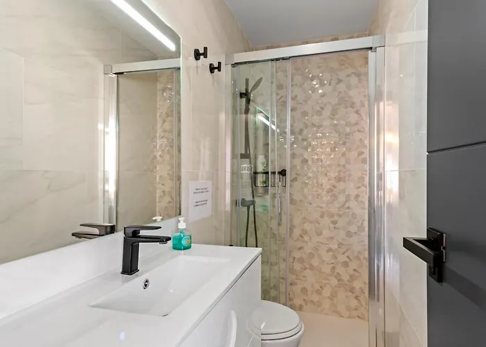 Baltico, 50m To Locos Torrevieja